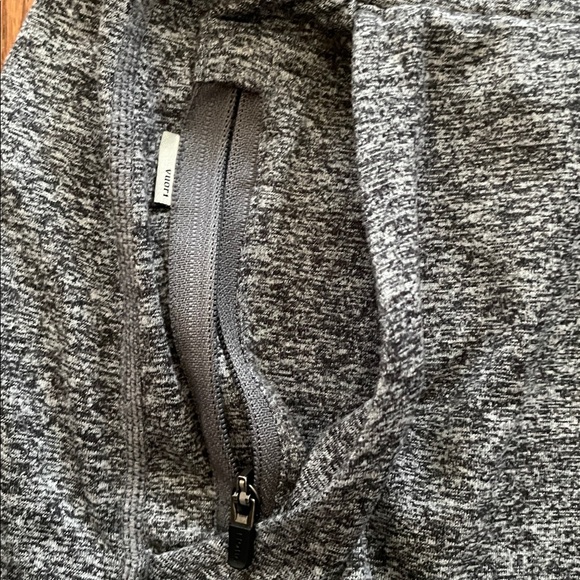 Vuori Gray Athletic Shorts Men’s Sz Medium - Picture 7 of 10